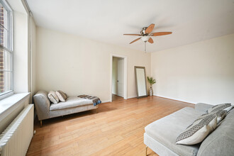 939 Longfellow St NW, Unit 205 in Washington, DC - Building Photo - Building Photo