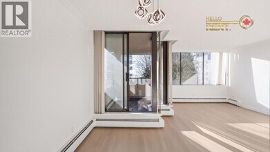 1737 Duchess Ave in West Vancouver, BC - Building Photo - Building Photo