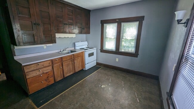 757 Erie St S in Massillon, OH - Building Photo - Building Photo