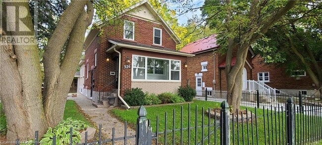 property at 326 Victoria St S