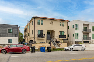 5120 Cahuenga Blvd Apartments