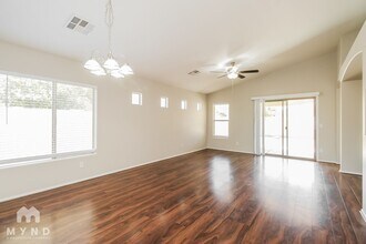 3263 E Joseph Way in Gilbert, AZ - Foto de edificio - Building Photo