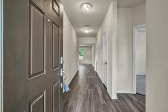 4202 Amber Ruse Dr in Panorama Village, TX - Building Photo - Building Photo