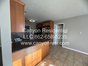 105 Scaley Bark Dr in Raeford, NC - Building Photo - Building Photo