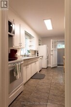 71 Golfdale Rd in Belleville, ON - Building Photo - Building Photo