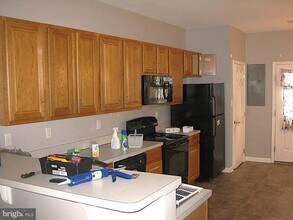 134 S Earl St in Shippensburg, PA - Foto de edificio - Building Photo