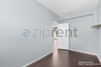 7517 Hazelton Way in Sacramento, CA - Building Photo - Building Photo