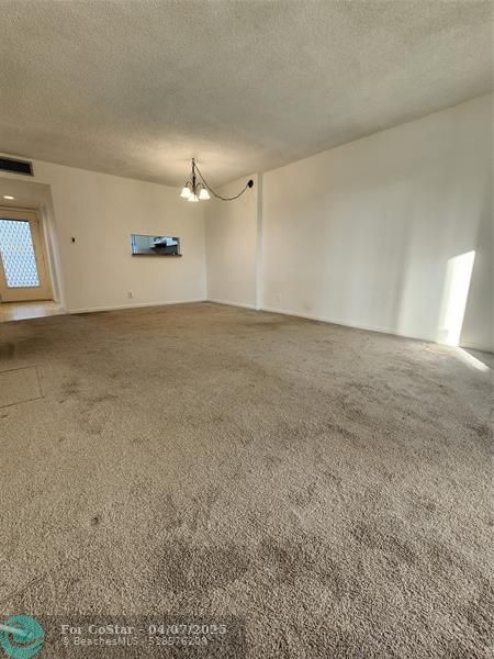 3341 NW 47th Terrace in Lauderdale Lakes, FL - Building Photo