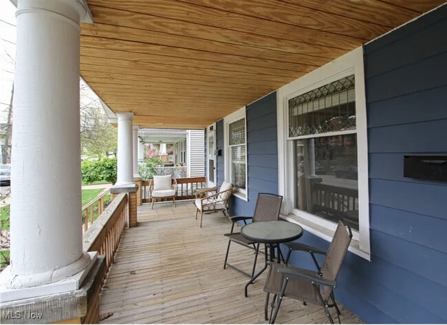 property at 1426 Lakeland Ave