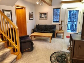 117 Iris Pond Circle in Anchorage, AK - Building Photo - Building Photo