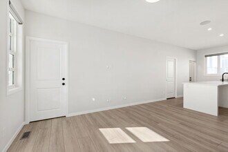 152 Setonstone Mnr in Calgary, AB - Building Photo - Building Photo