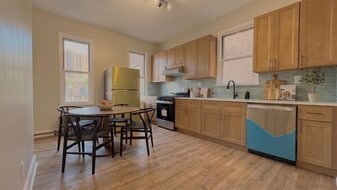 2212 Summit Ave in Union City, NJ - Building Photo