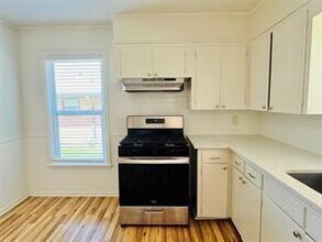 1015 W Sycamore St in Sherman, TX - Building Photo - Building Photo