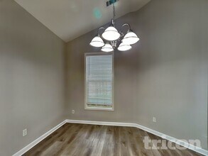 7802 Bluefin Trail in Union City, GA - Foto de edificio - Building Photo