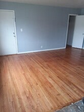 9335 W Sheridan Ave in Milwaukee, WI - Building Photo - Building Photo