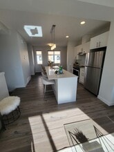 2786 Maple Way NW in Edmonton, AB - Building Photo - Building Photo