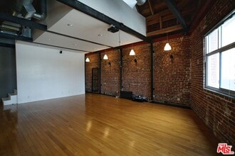 500 Molino St in Los Angeles, CA - Building Photo - Building Photo