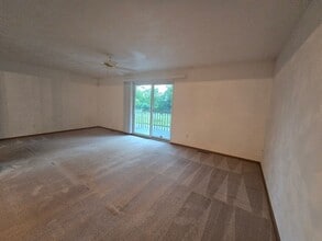 414 Harding St in Lower Burrell, PA - Building Photo - Building Photo