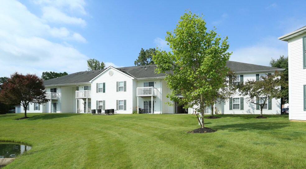 Stratford Chase Townhomes and Nearby Westerville Apartments For Rent Westerville, OH