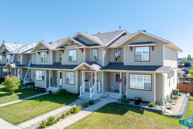 67 Lawford Av