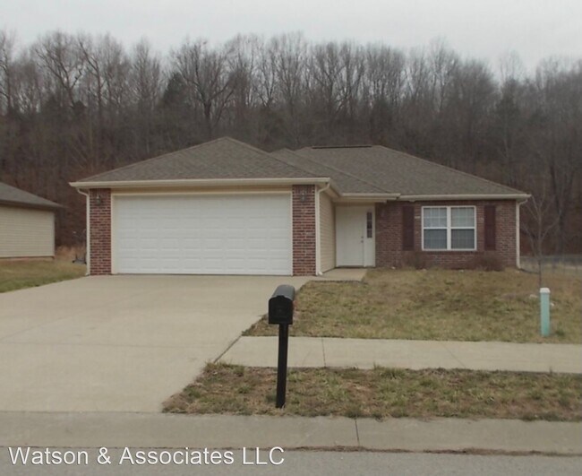 122 Valley Dr Rentals in St. Robert, MO