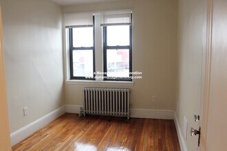 53 Fellsway W, Unit 18 in Medford, MA - Building Photo - Building Photo