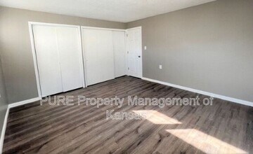 1816 SW Moundview Dr in Topeka, KS - Building Photo - Building Photo