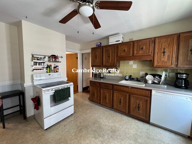 46 Lincoln Pky, Unit 2T in Somerville, MA - Building Photo - Building Photo