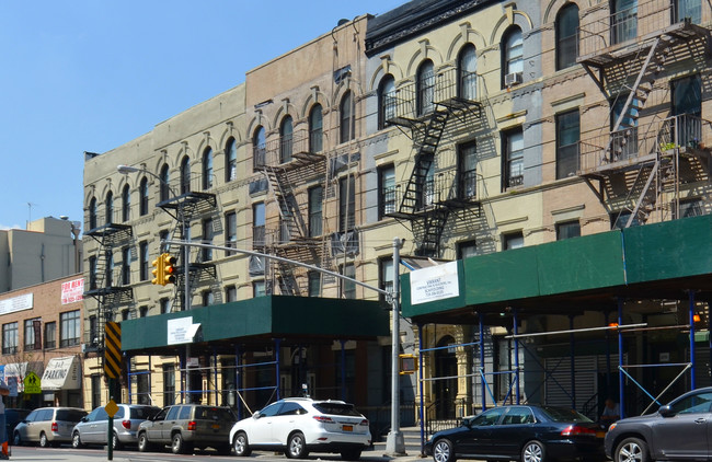 1241 Webster Ave in Bronx, NY - Foto de edificio - Building Photo