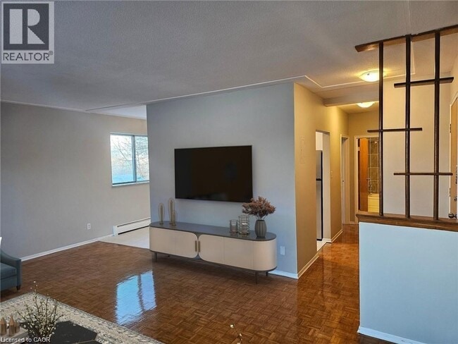 property at 2205 King St E