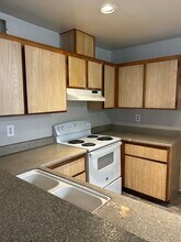 1954 Nebula Dr in Las Vegas, NV - Building Photo - Building Photo
