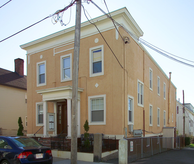 209 Franklin St in Fall River, MA - Building Photo - Building Photo