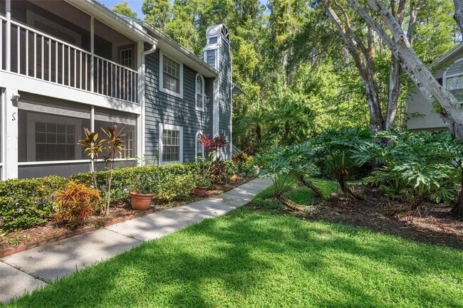 2101 Fox Chase Blvd in Palm Harbor, FL - Building Photo - Building Photo