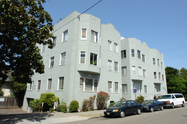 2500 Hillegass Ave in Berkeley, CA - Building Photo - Building Photo