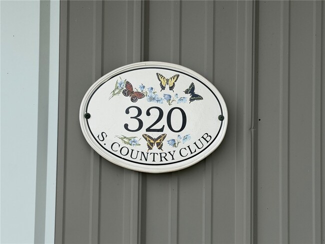 property at 320 S Country Club Rd