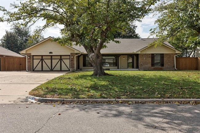 property at 2908 Hemingford Ln