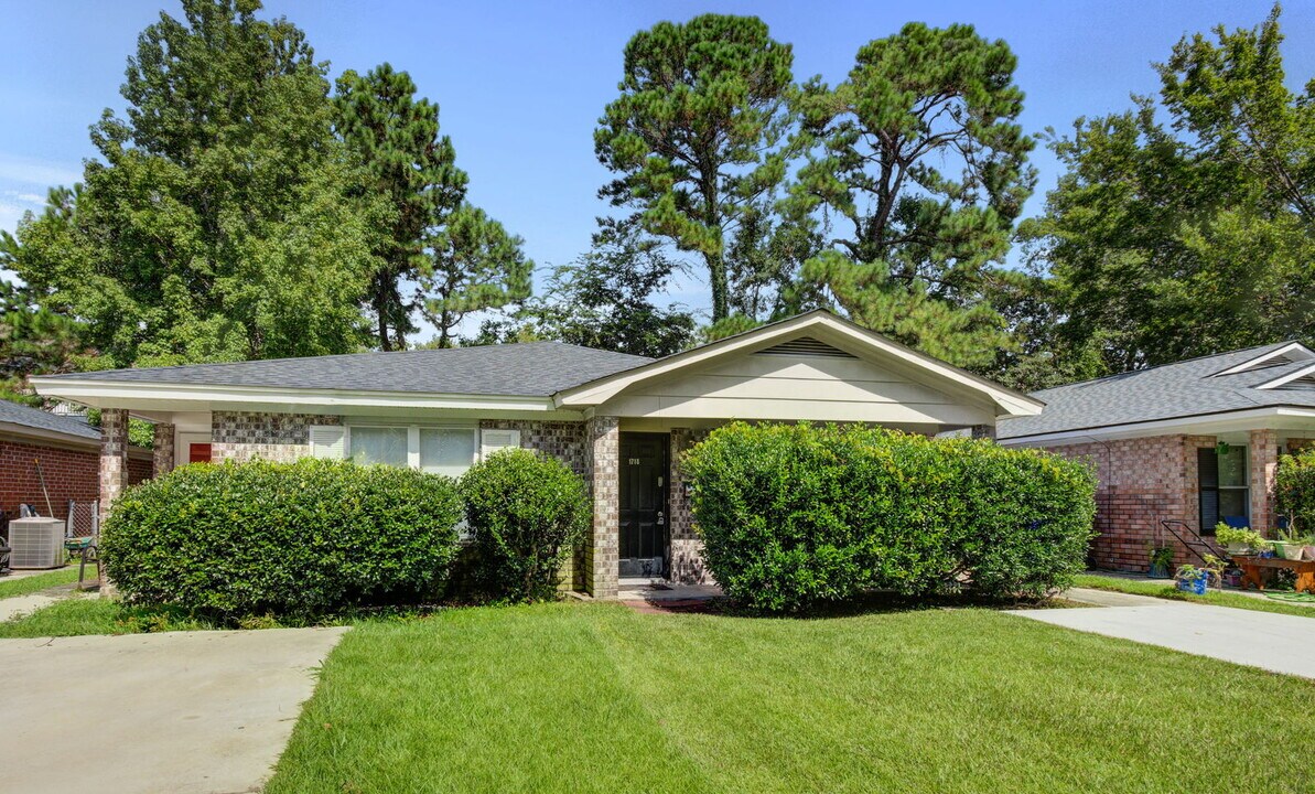 1718 Raoul Wallenberg Blvd in Charleston, SC - Building Photo