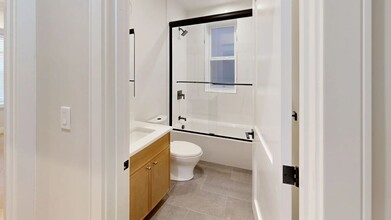 164 Allston St, Unit 4 in Boston, MA - Building Photo - Building Photo