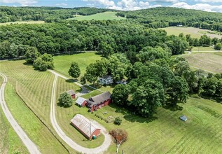 1517 County Rd 83 in Pine Plains, NY - Building Photo - Building Photo