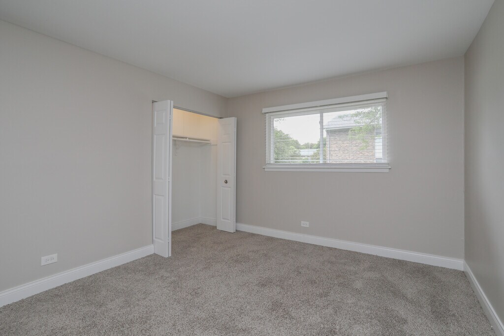 Waterfall Glen Apartments in Willowbrook, IL