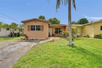 6860 SW 18th Ct in Pompano Beach, FL - Building Photo - Building Photo