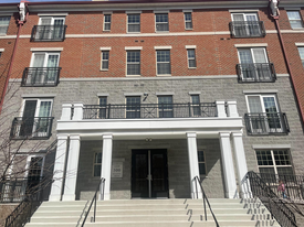 500 Regatta Dr in Philadelphia, PA - Building Photo