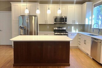 21226 SW Ladyfern Dr in Sherwood, OR - Building Photo - Building Photo