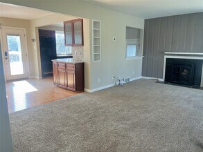 15859 Buckingham Ave in Beverly Hills, MI - Building Photo - Building Photo