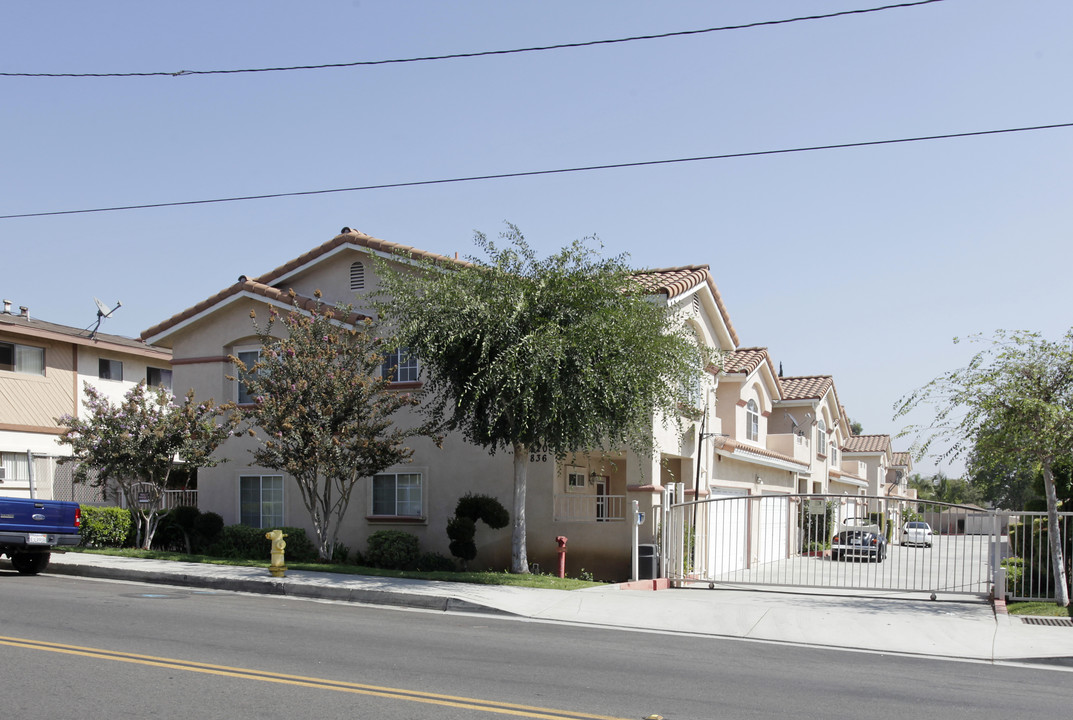 820-836 N Citrus Dr in La Habra, CA - Building Photo