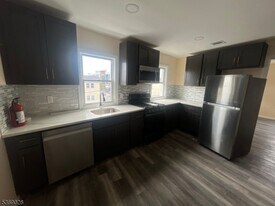 287 Orange St in Newark, NJ - Building Photo