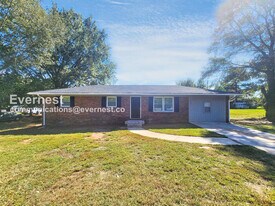 807 Mountain Creek Church Rd NW in Monroe, GA - Building Photo