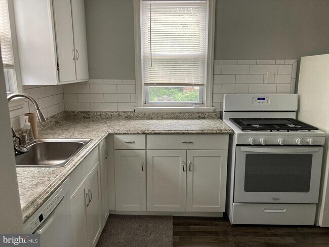 254 Wyoming Ave in Audubon, NJ - Building Photo - Building Photo