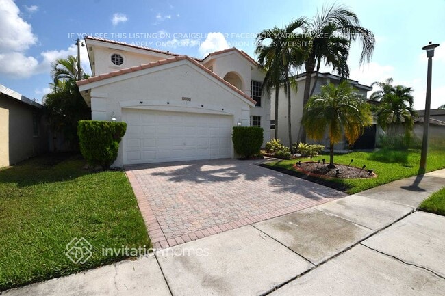 2893 SW 174th Ave in Miramar, FL - Building Photo - Building Photo