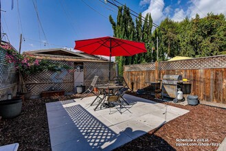 2945 S West View St in Los Angeles, CA - Building Photo - Building Photo